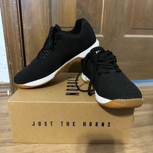 No Bull Trainers Blk/Wht/Gum, 8.5(M)/10(W)